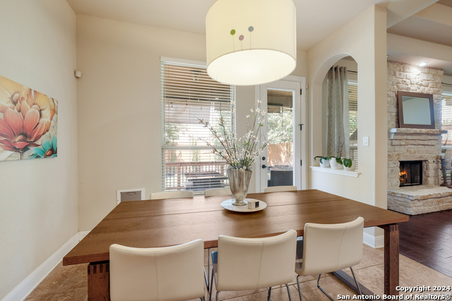 Image 10 of 24 For 24503 Merlot