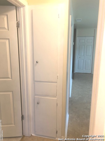 Image 11 of 20 For 626 Aviation Ave