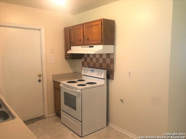 Image 14 of 20 For 626 Aviation Ave