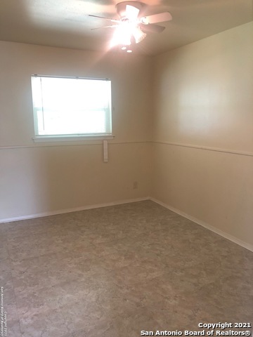 Image 4 of 20 For 626 Aviation Ave