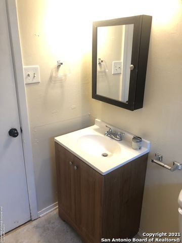 Image 9 of 20 For 626 Aviation Ave