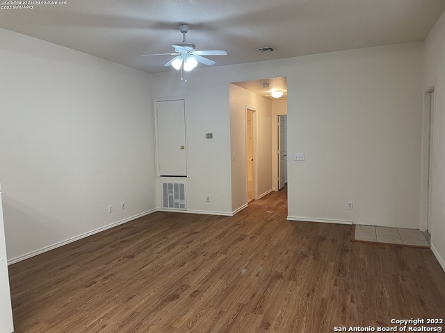 Image 3 of 9 For 5108 Anacacho St