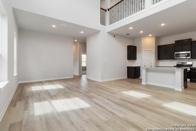 Image 4 of 30 For 190 Ashley Loop