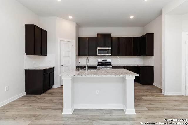 Image 7 of 30 For 190 Ashley Loop