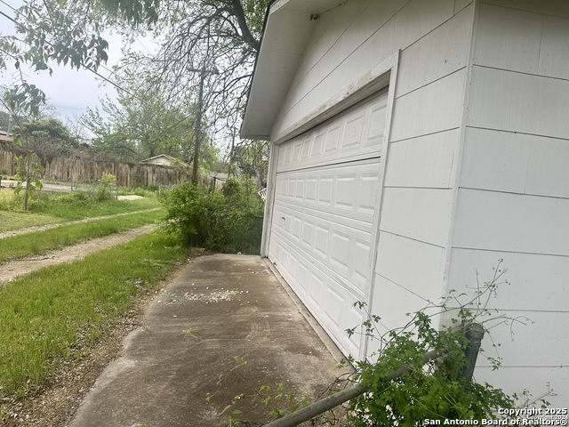 Image 4 of 10 For 311 Kenmar  