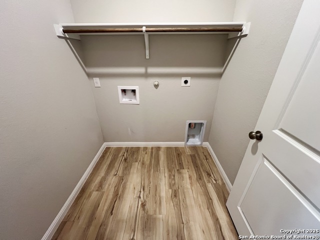 Image 11 of 38 For 3719 Newton Bay