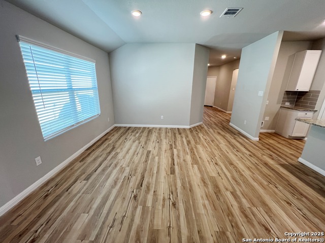 Image 19 of 38 For 3719 Newton Bay