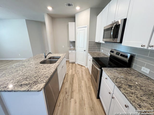 Image 21 of 38 For 3719 Newton Bay