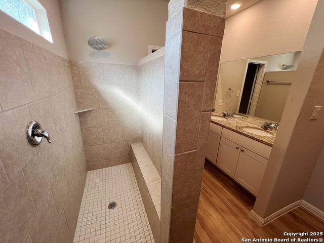 Image 32 of 38 For 3719 Newton Bay