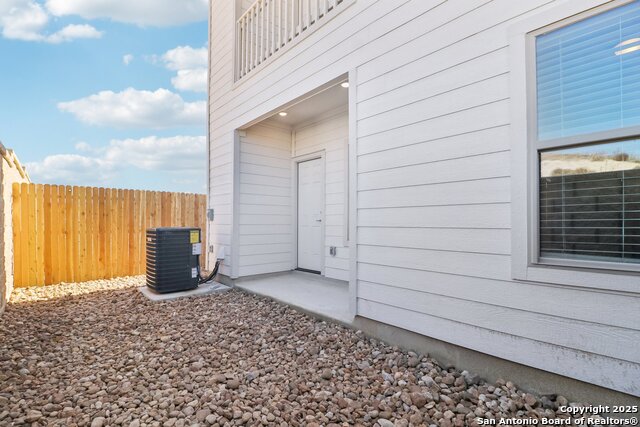 Image 15 of 17 For 7114 Magnolia Creek 1