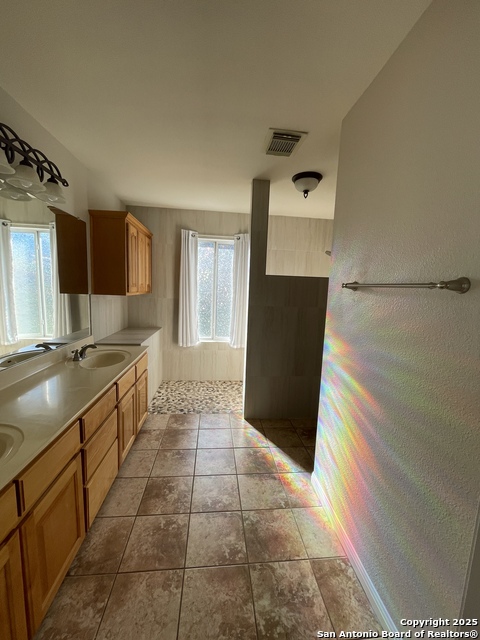 Image 35 of 40 For 1607 Sunspur Rd