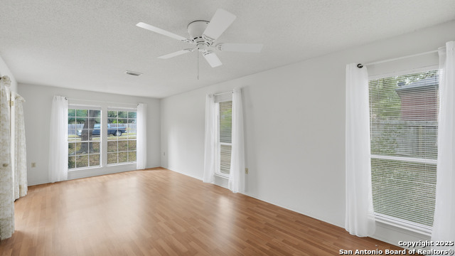 Image 6 of 34 For 8603 Collingwood