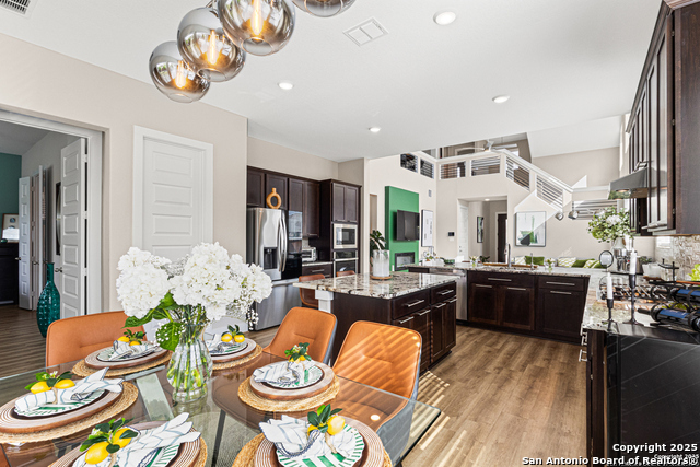 Image 15 of 47 For 12402 Mineshaft