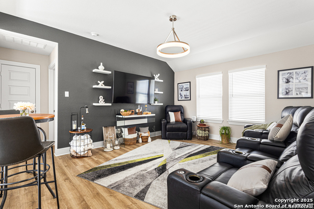 Image 33 of 47 For 12402 Mineshaft