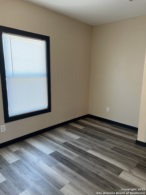 Image 16 of 22 For 405 Sabinal W A