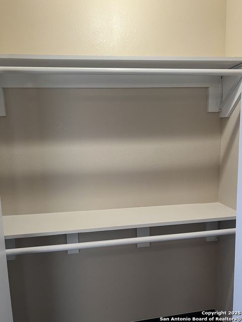 Image 19 of 22 For 405 Sabinal W A