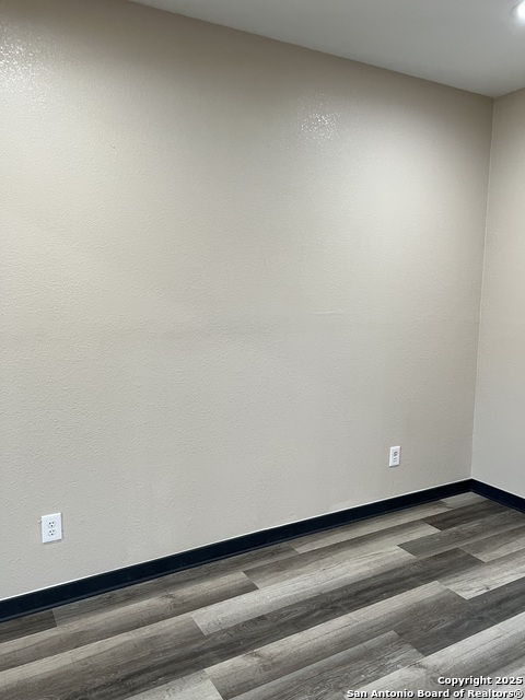 Image 4 of 22 For 405 Sabinal W A