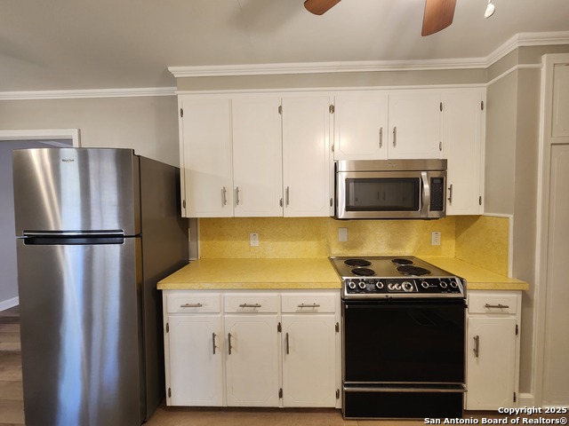 Image 14 of 39 For 564 Laurel Ln