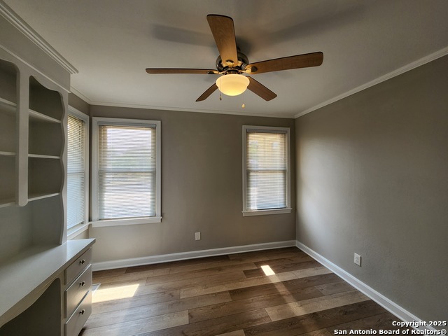 Image 25 of 39 For 564 Laurel Ln