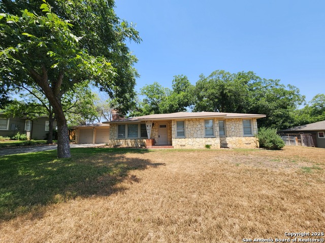 Image 32 of 39 For 564 Laurel Ln