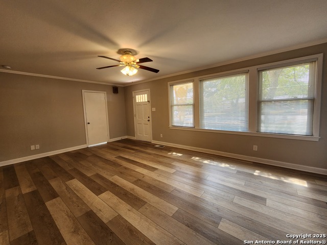 Image 6 of 39 For 564 Laurel Ln