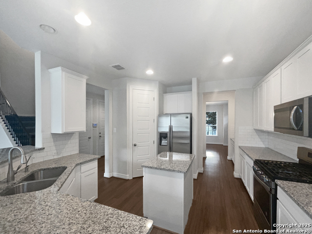 Image 11 of 34 For 16514 Sierra Linda