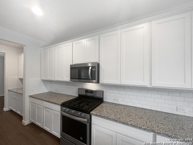 Image 12 of 34 For 16514 Sierra Linda