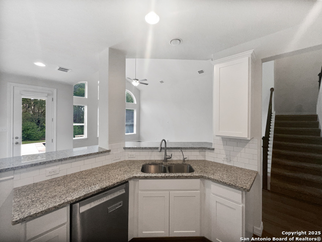 Image 13 of 34 For 16514 Sierra Linda