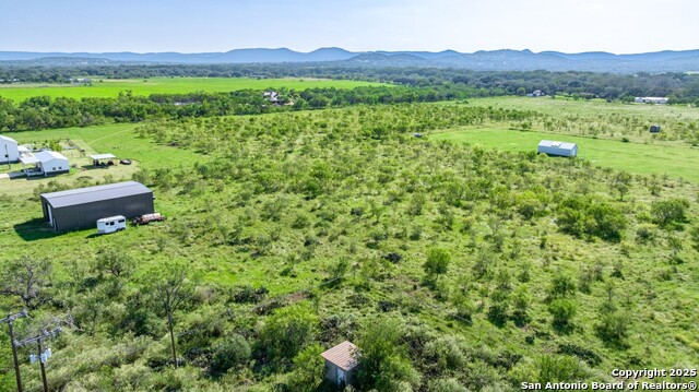 Listing photo id 6 for 299 River View Drive