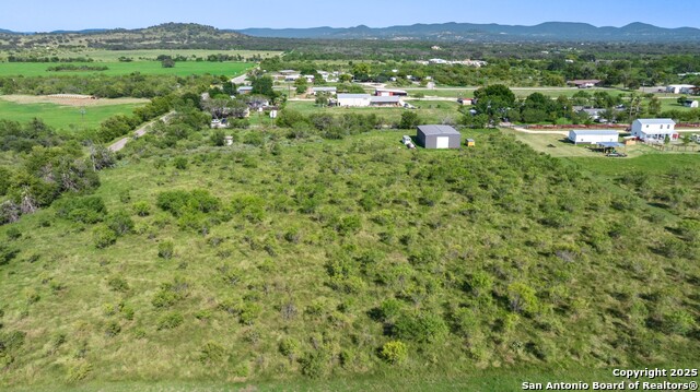 Listing photo id 7 for 299 River View Drive