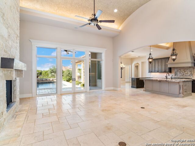 Image 10 of 80 For 211 Wellesley Landing