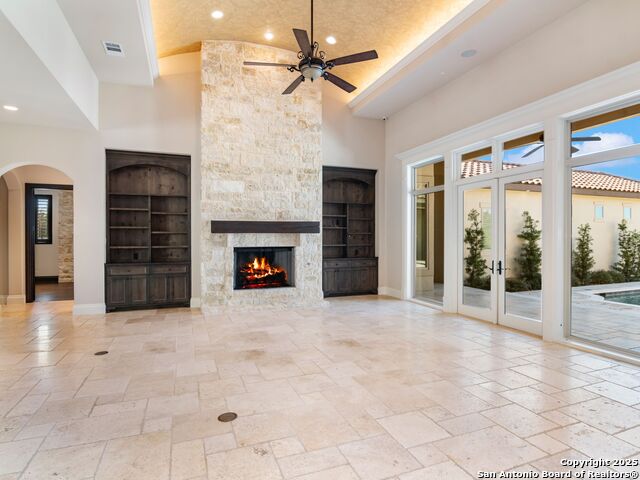 Image 12 of 80 For 211 Wellesley Landing