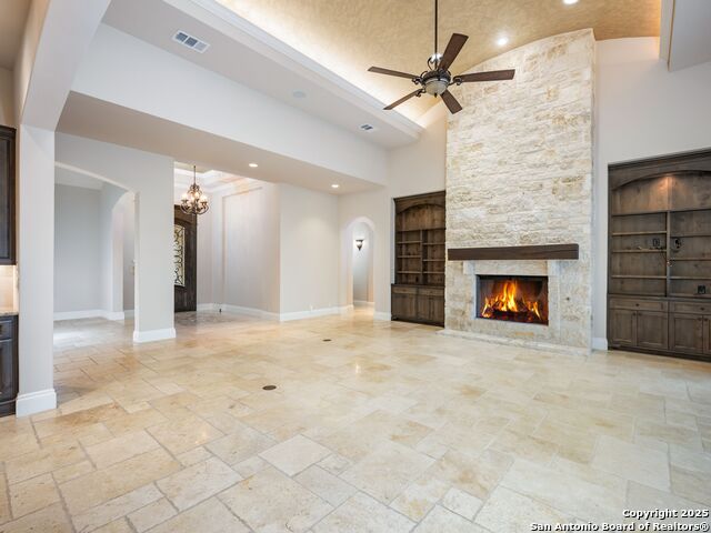 Image 13 of 80 For 211 Wellesley Landing