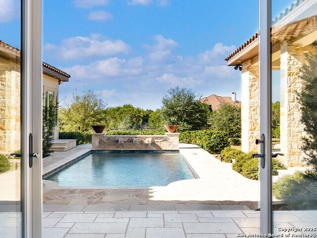 Image 16 of 80 For 211 Wellesley Landing