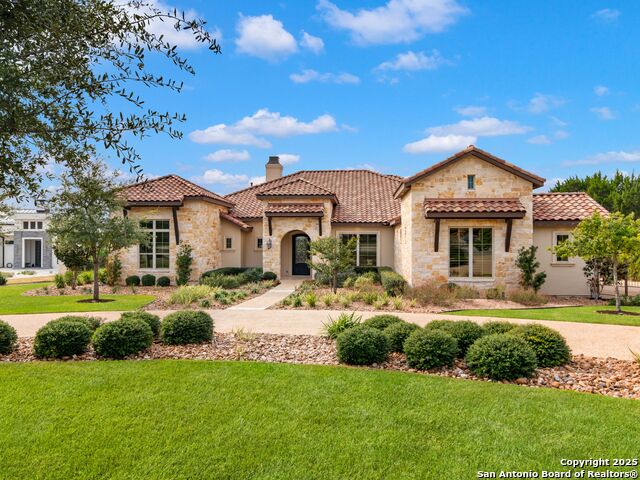 Image 2 of 80 For 211 Wellesley Landing