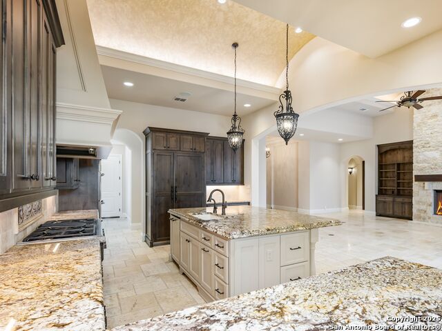 Image 20 of 80 For 211 Wellesley Landing