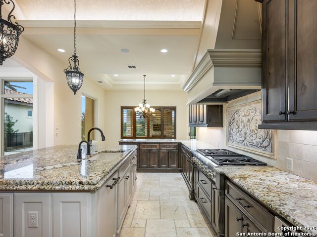 Image 21 of 80 For 211 Wellesley Landing