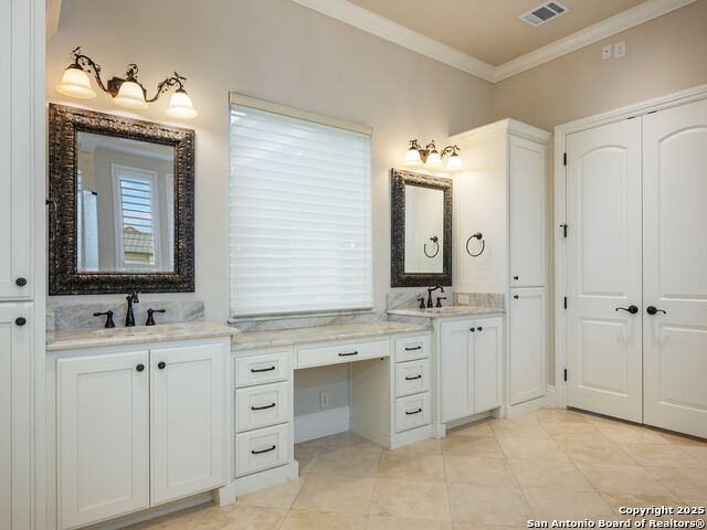 Image 33 of 80 For 211 Wellesley Landing