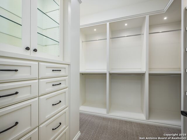 Image 36 of 80 For 211 Wellesley Landing