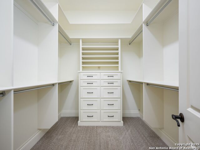 Image 37 of 80 For 211 Wellesley Landing