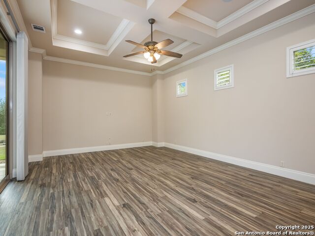 Image 51 of 80 For 211 Wellesley Landing