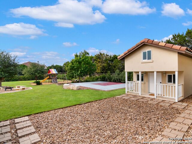 Image 61 of 80 For 211 Wellesley Landing