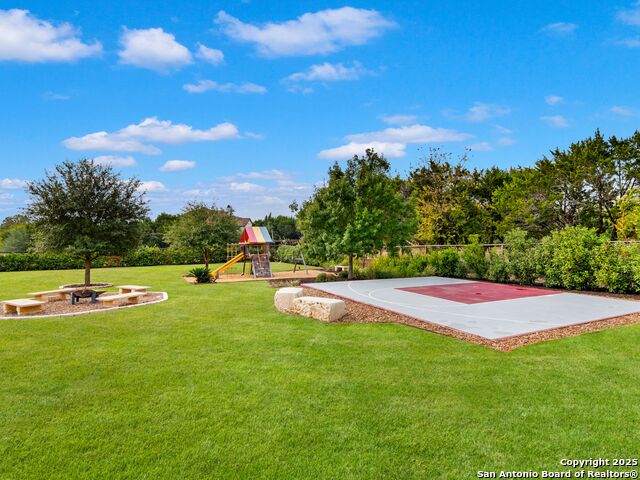 Image 68 of 80 For 211 Wellesley Landing