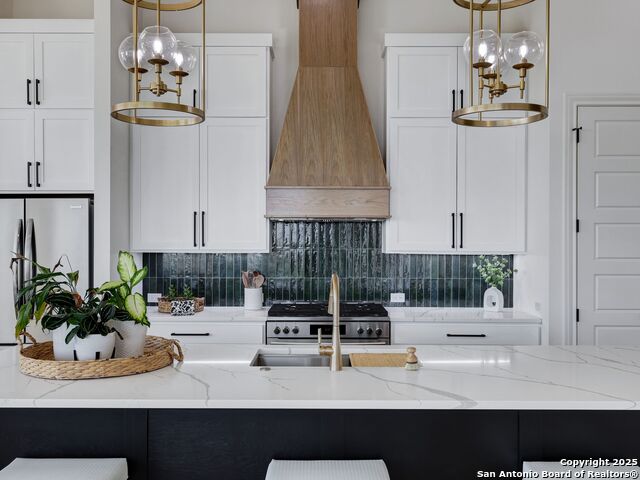 Image 17 of 61 For 8214 Sierra Hermosa