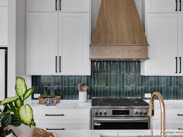 Image 18 of 61 For 8214 Sierra Hermosa