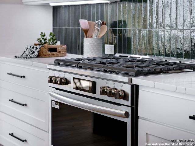 Image 19 of 61 For 8214 Sierra Hermosa