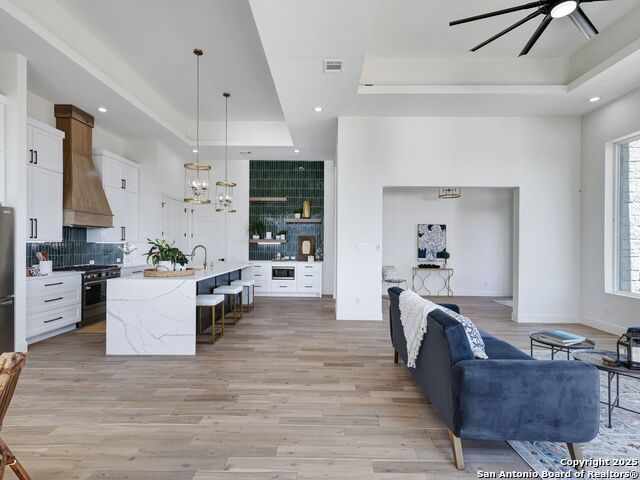 Image 25 of 61 For 8214 Sierra Hermosa