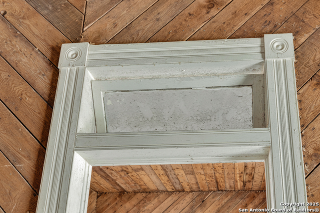 Image 18 of 41 For 163 Coll E