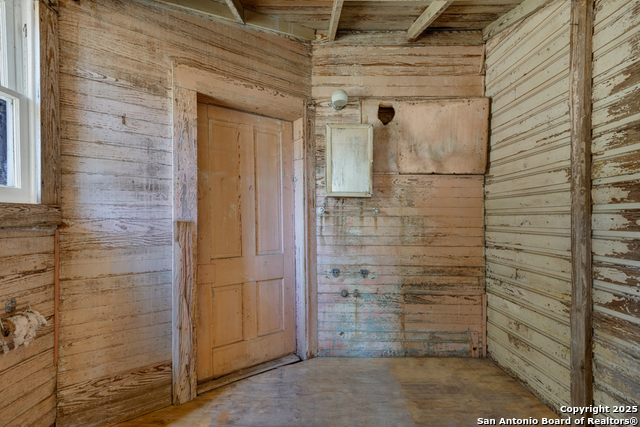 Image 32 of 41 For 163 Coll E