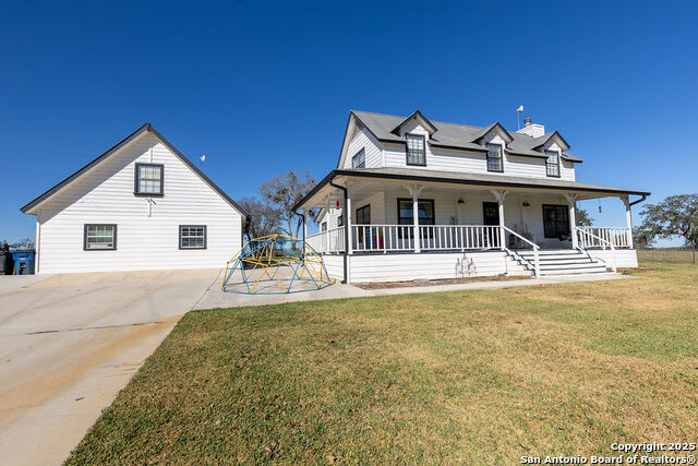 Listing photo id 18 for 2400 Elm Creek